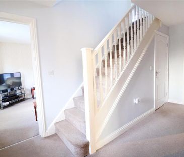 4 bedroom detached house to rent - Photo 4
