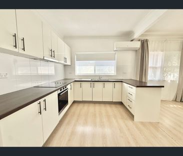 49 Grandview Drive, Campbelltown, NSW 2560 - Photo 2