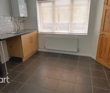 3 bedroom apartment to rent - Photo 1