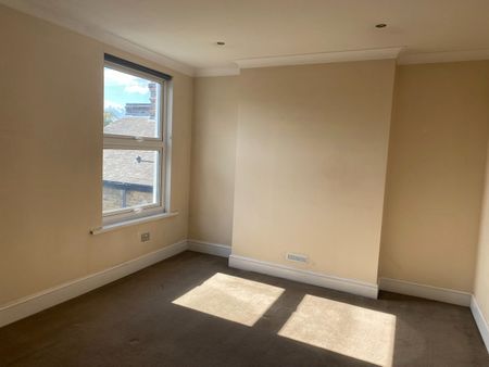 2 Bed Flat, Brixton, SW2 - Photo 4