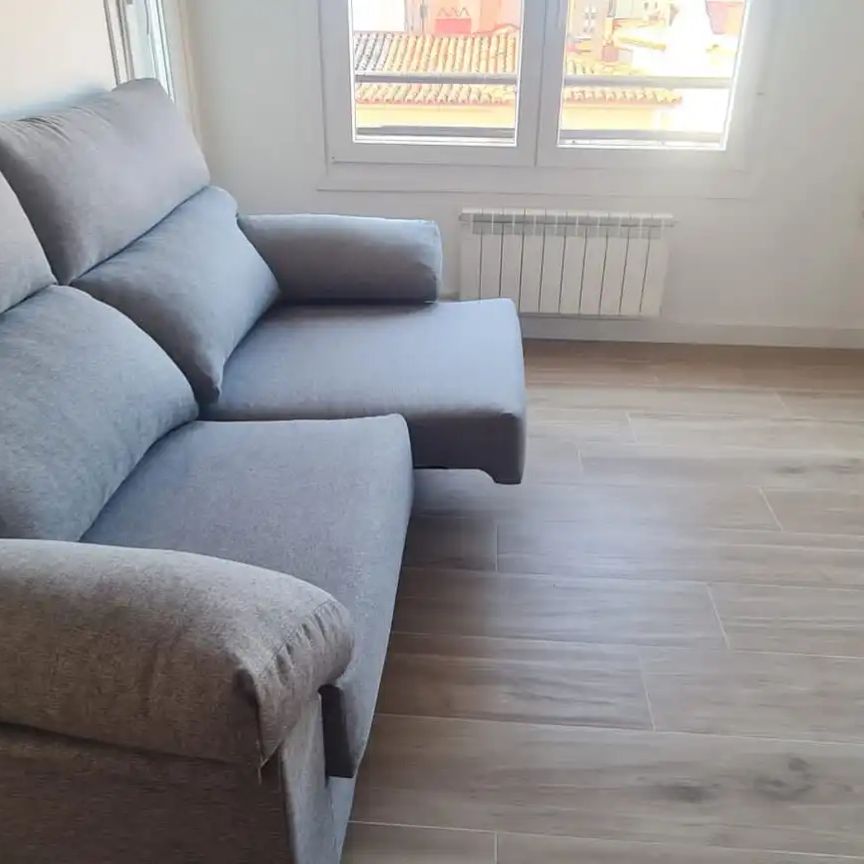 Apartamento de alquiler en Calle de Baltasar Gracián, Universidad San Francisco - Photo 1