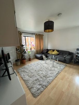 3 Bed Flat, Helene House, E16 - Photo 1