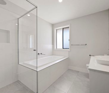 4 Bedroom Home - Photo 3