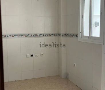 Alquiler de chalet adosado en CL Austria - Photo 3