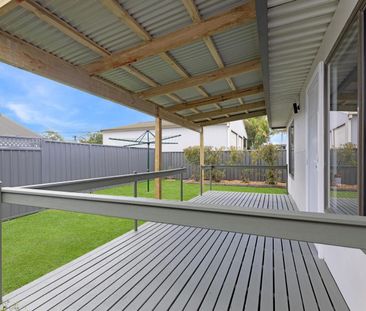 WELL PRESENTED HOME - Photo 2