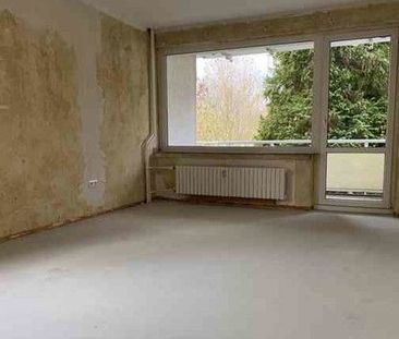 Familien aufgepasst: teilrenovierte günstige 3-Zimmer-Wohnung (WBS) - Photo 1