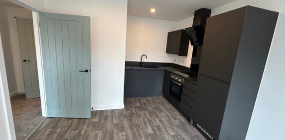 Burlington Square, Chesterfield - Photo 2