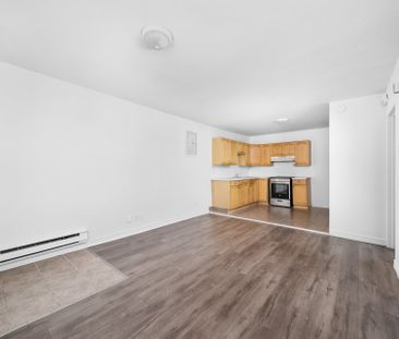 Condo for rent, Longueuil (Le Vieux-Longueuil) - Photo 2