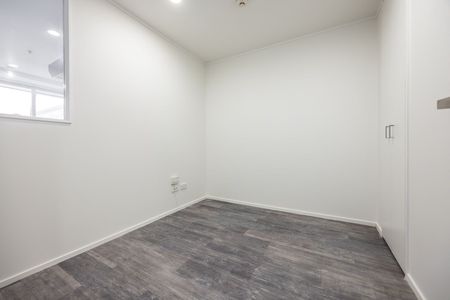 City Living with Harbour Views - Photo 3