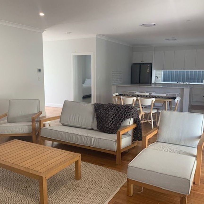 Tamworth Furnished Accommodation East - Photo 1