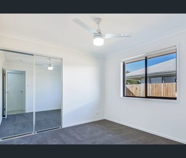 4 BEDROOM HOME ON SPACIOUS BLOCK - Photo 1