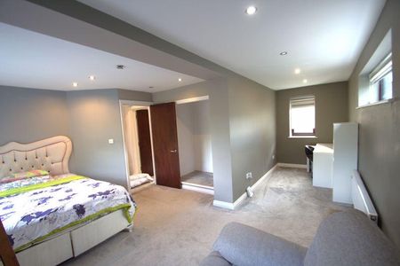 3 bedroom apartment to rent - Photo 5