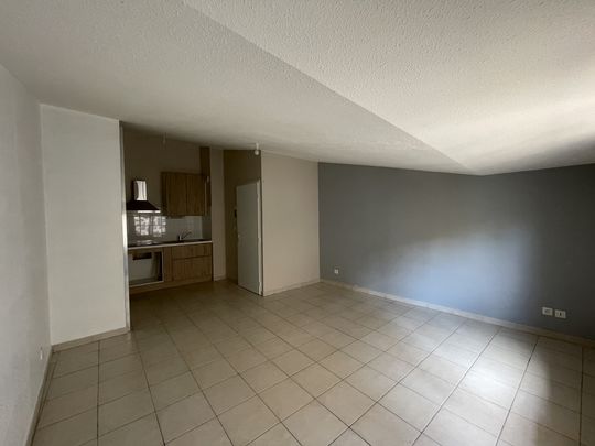 Location Appartement 3 pièces 55m² NARBONNE 11100 - Photo 1