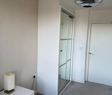 Room in a Shared Flat, Adenmore Road, SE6 - Photo 3