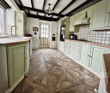 Montagu Road, Datchet, Slough, Berkshire, SL3 9DW - Photo 6