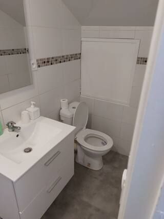 Location Studio meublé - face gare - Photo 5