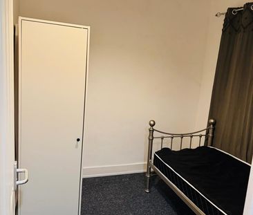 Room in a Shared House, Durban Road, N17 - Photo 1