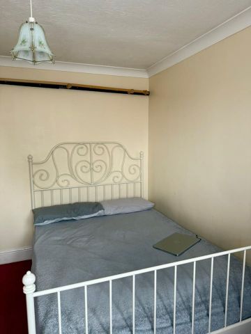 Room in a Shared House, Heathhurst Road South, CR2 - Photo 5