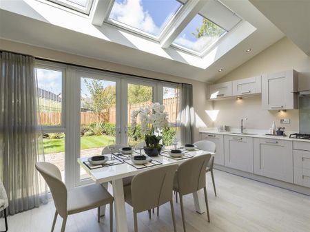 3 bedroom detached house to rent - Photo 2