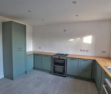 2 bedroom terraced house to rent - Photo 3