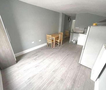 Adelaide Road, Southall, UB2 - Photo 3