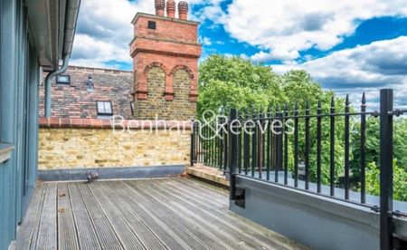 3 Bedroom house to rent in School Mews, Cable Street, E1 - Photo 2