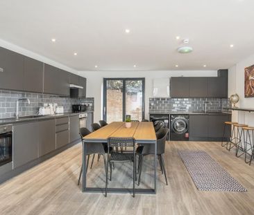 1 bedroom in a house share to rent - Photo 4