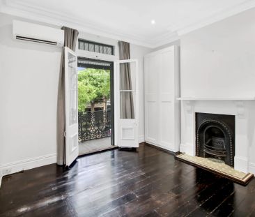 Ideally located Victorian corner terrace - Photo 6