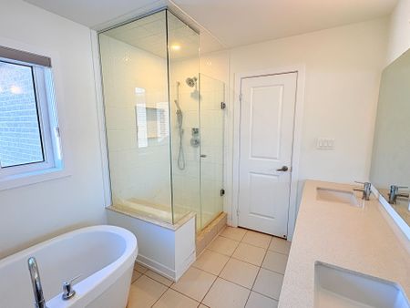 For Lease - 11 Liam Foudy Court, Toronto, Ontario - Photo 5