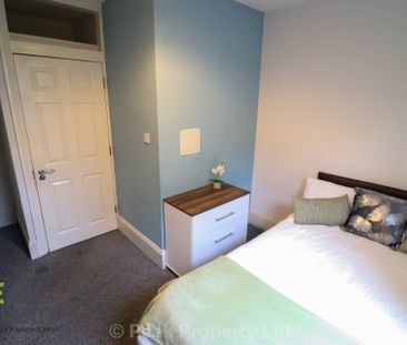 👀Special Cashback Offer! £100.00👀 Room 2, Weston Road, Southend On Sea - Photo 1