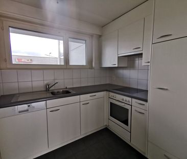 Schöne 4.5 Zimmerwohnung an zentraler Lage - Foto 3