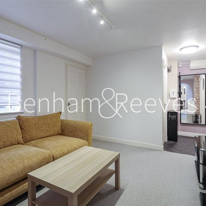 Studio to rent - Photo 1