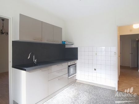 APPARTEMENT EN REZ DE CHAUSSEE RENOVE - Photo 2