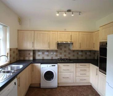 Newcombe Park, Mill Hill, NW7 - Photo 1