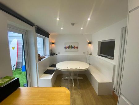 6 bedroom house to rent - Photo 3