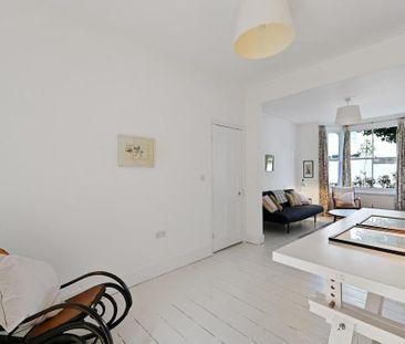 3 bedroom terraced house to rent - Photo 2