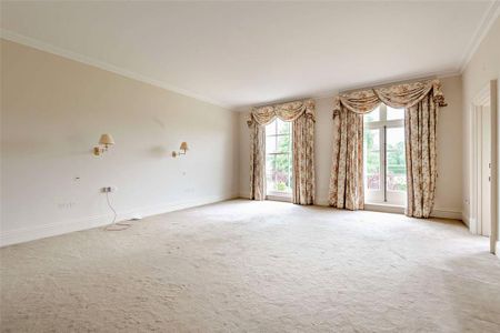 6 bedroom detached house to rent - Photo 4