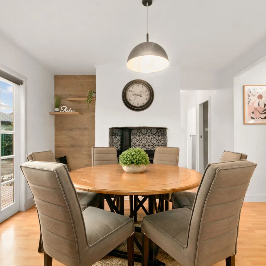 Three Bedroom Family Home - Photo 1