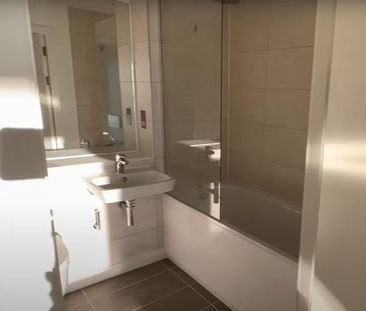 2 Bed Flat, Oxygen Tower, M1 - Photo 5