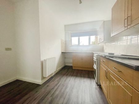 3 bedroom apartment to rent Bridge Street, Evesham, WR11 - Photo 5