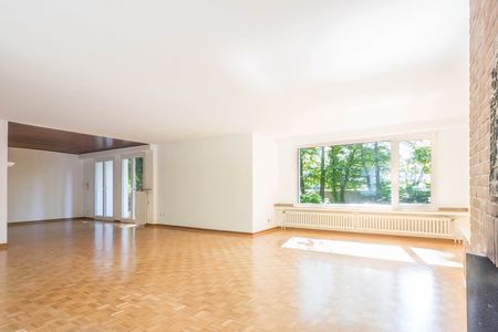 Ruheoase mit großem Garten und Kamin! Wohnen und Schlafen auf einer Ebene. - Photo 3