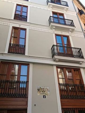Plaça de Beneyto i Coll, Valencia, Valencian Community 46003 - Photo 5