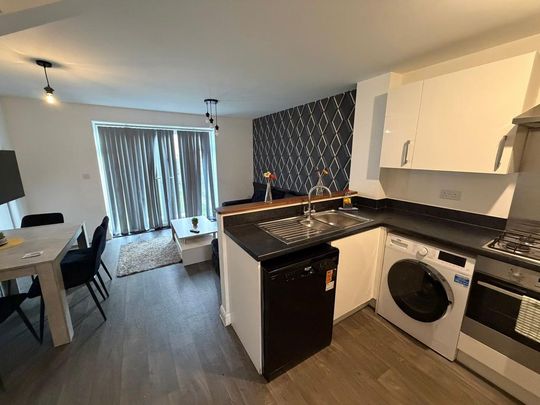 1 bedroom in a house share to rent - Photo 1