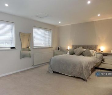 5 bedroom detached house to rent - Photo 6