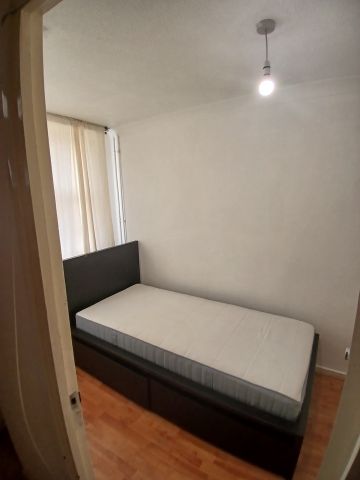 3 Bed Terraced House, Benwick Close, SE16 - Photo 3