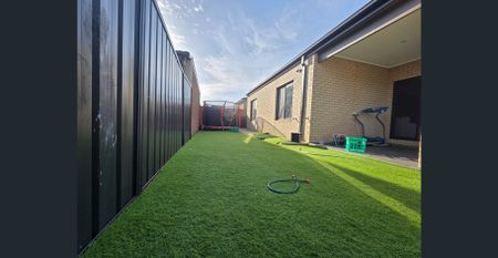 Modern Family Home with Dual Living Areas - Photo 5