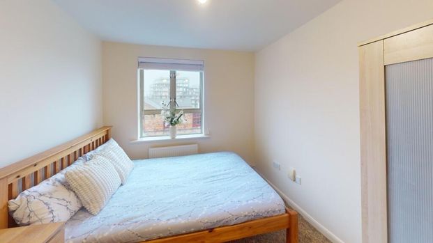 2 bedroom flat to rent - Photo 1