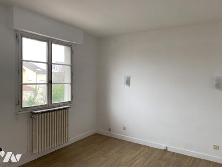 A LOUER : MAISON DE VILLE A REIMS PROCHE PLACE LUTON - TYPE 4 (2 chambres) - Photo 2