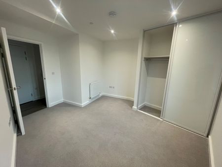 Room in a Shared Flat, Amour Court, NW10 - Photo 5