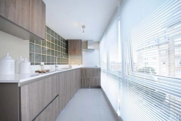 3 Bedroom Flat - Photo 1